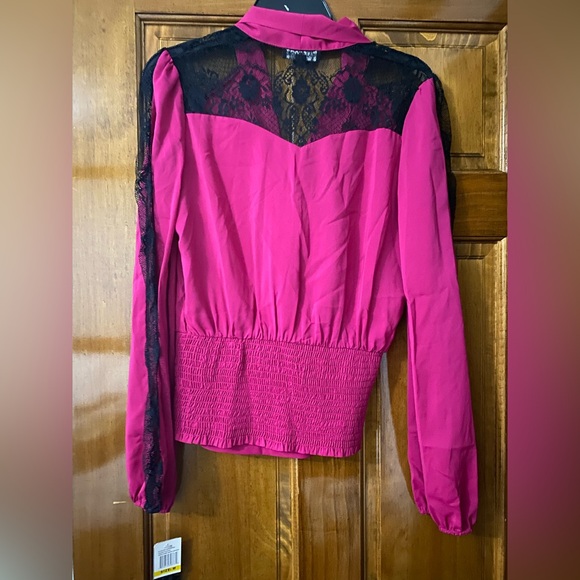 Pink blouse - Picture 2 of 3